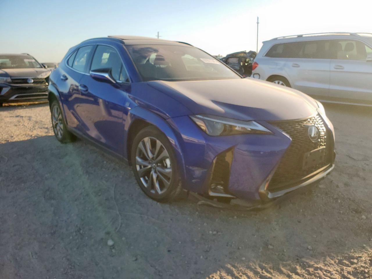 LEXUS UX 300H BASE