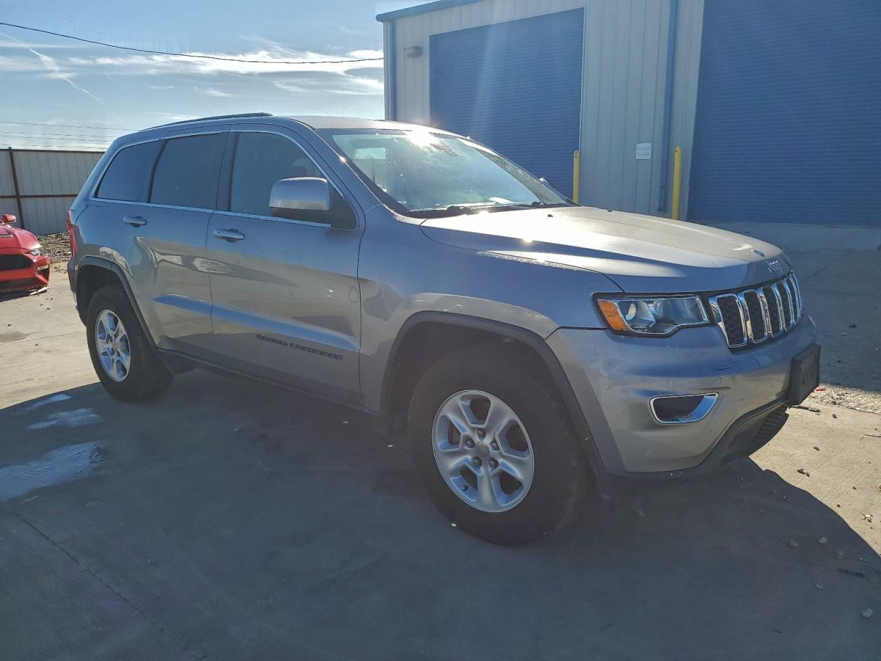 JEEP GRAND CHEROKEE LAREDO