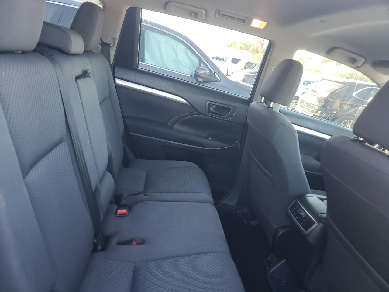 TOYOTA HIGHLANDER LE