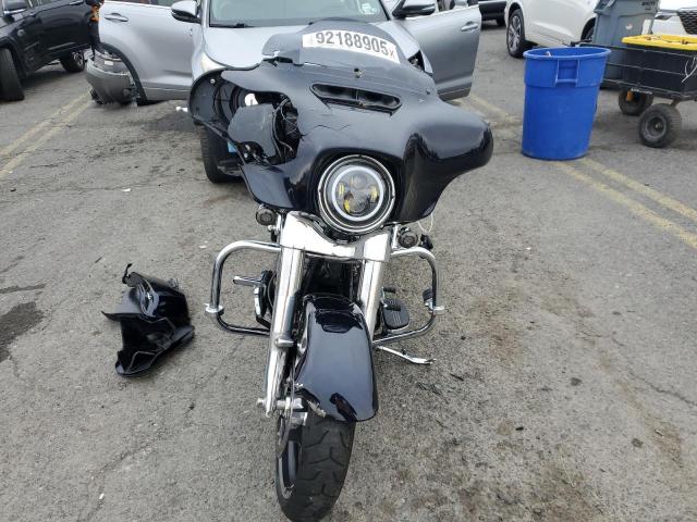 2019 HARLEY-DAVIDSON FLHX #3302793940