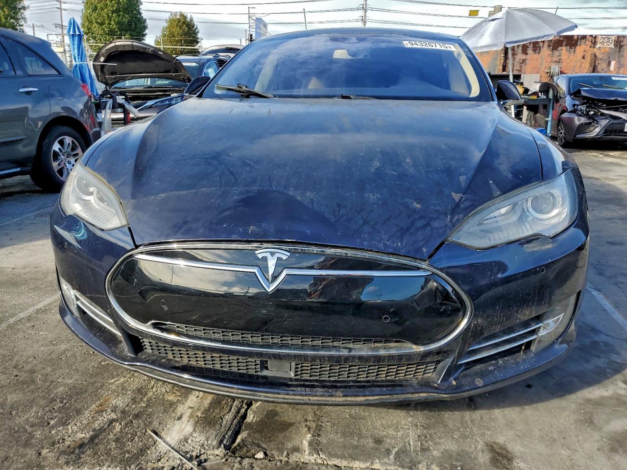 TESLA MODEL S