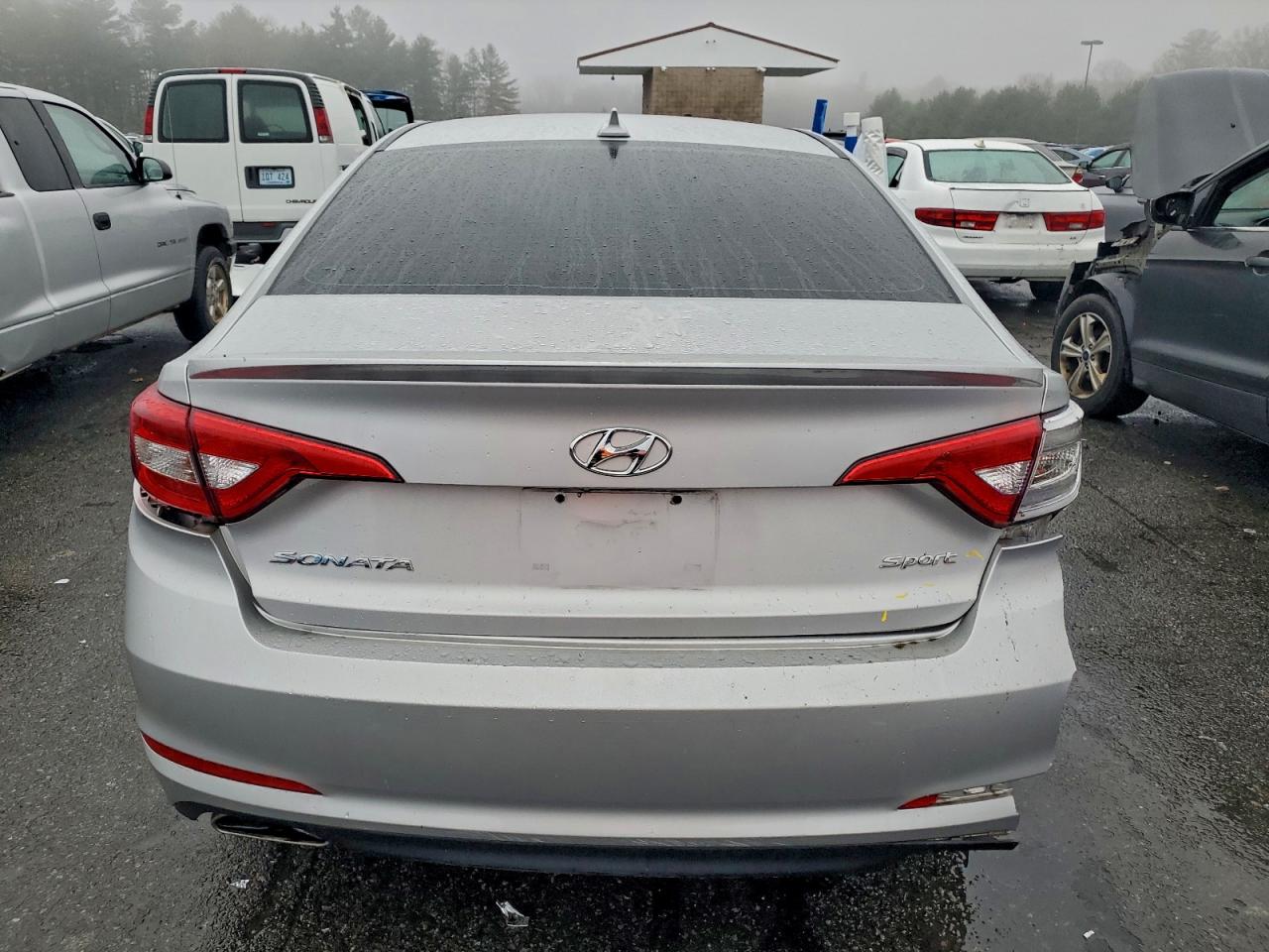 HYUNDAI SONATA SPORT