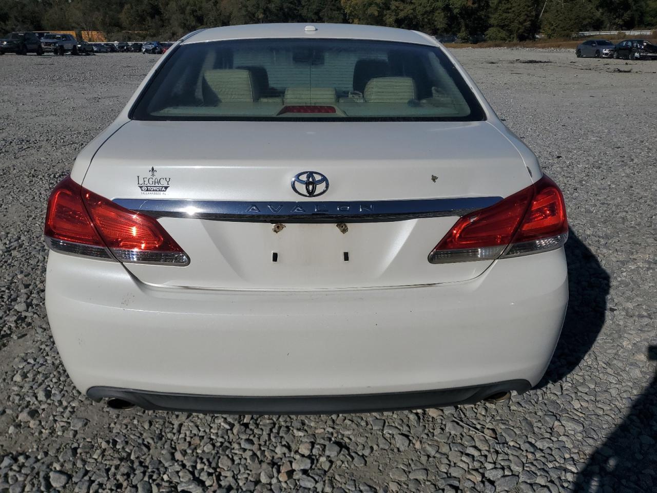 TOYOTA AVALON BASE