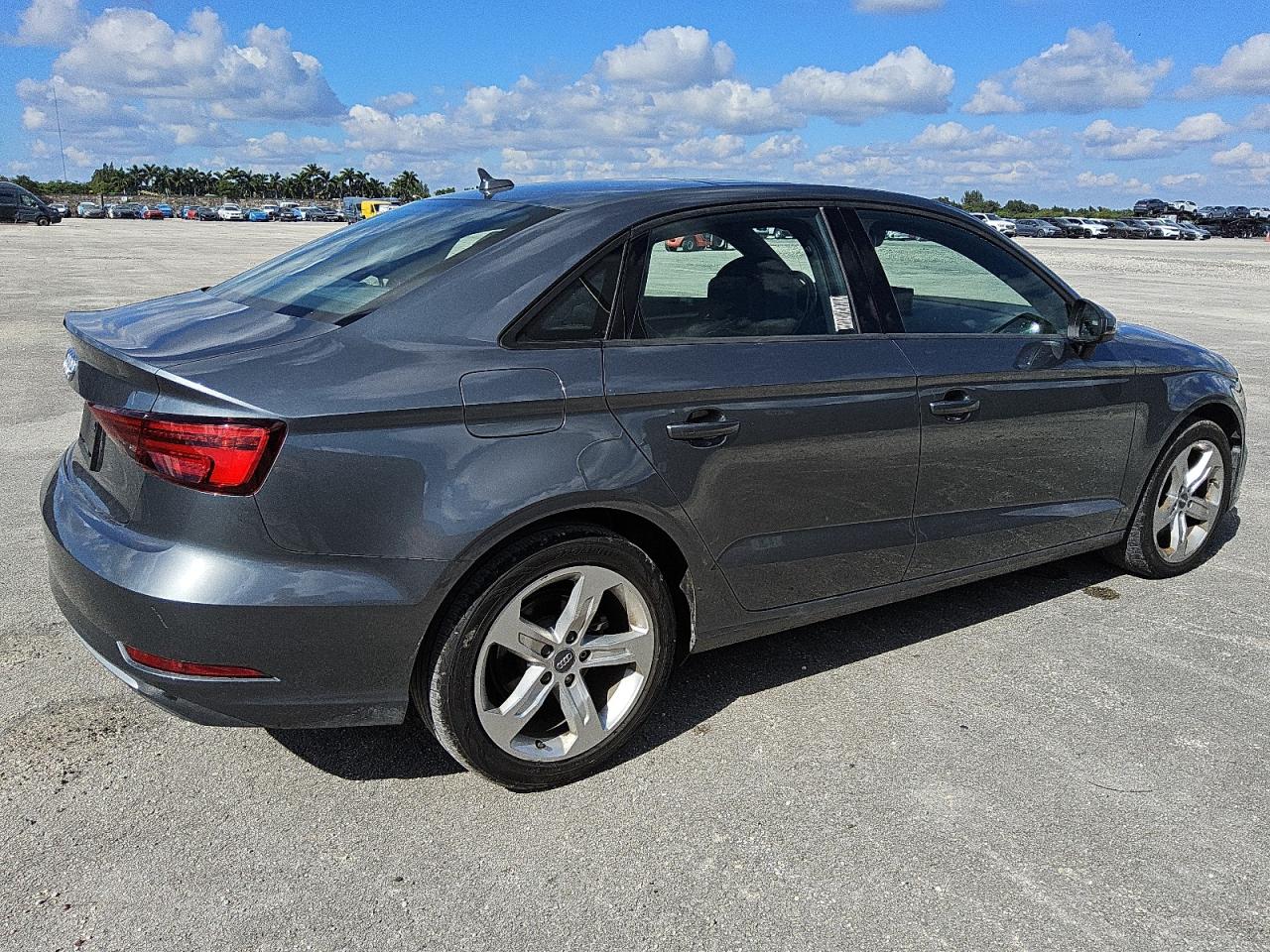 AUDI A3 PREMIUM