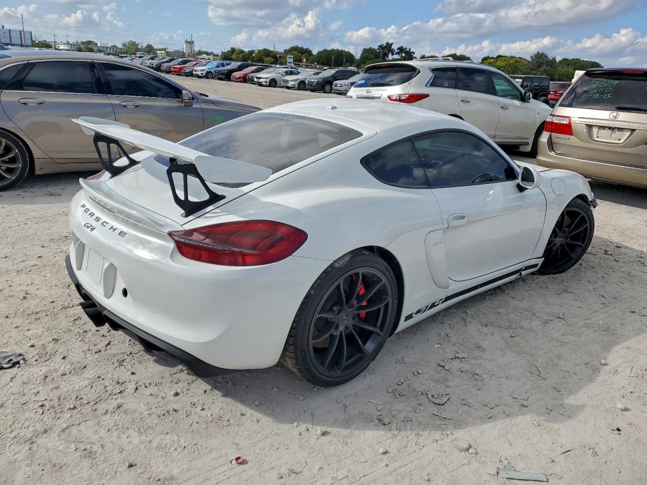 PORSCHE CAYMAN GT4
