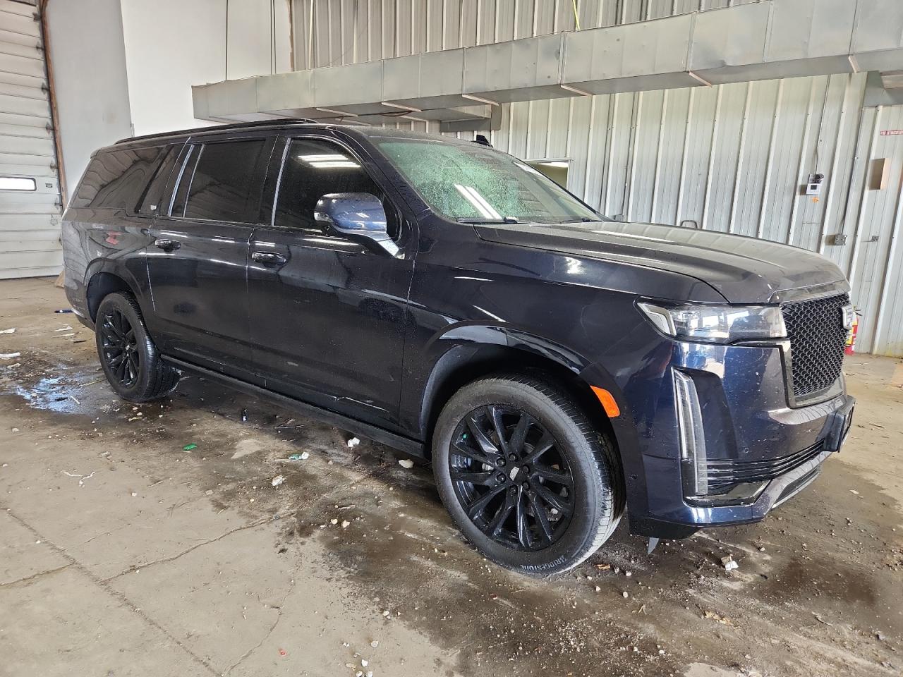 CADILLAC ESCALADE ESV SPORT PLATINUM