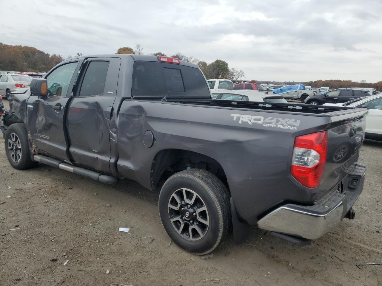 TOYOTA TUNDRA DOUBLE CAB SR