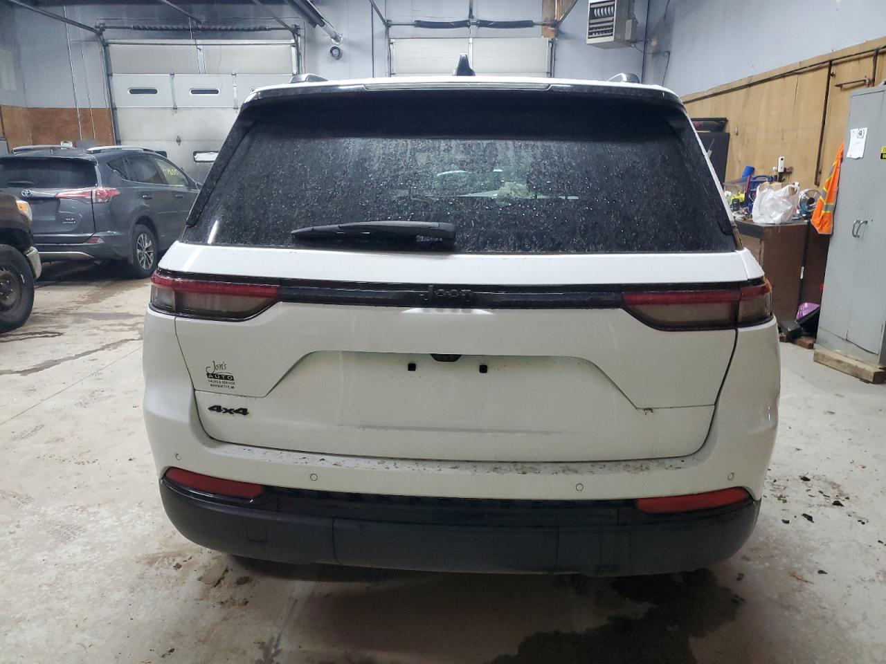 JEEP GRAND CHEROKEE LAREDO