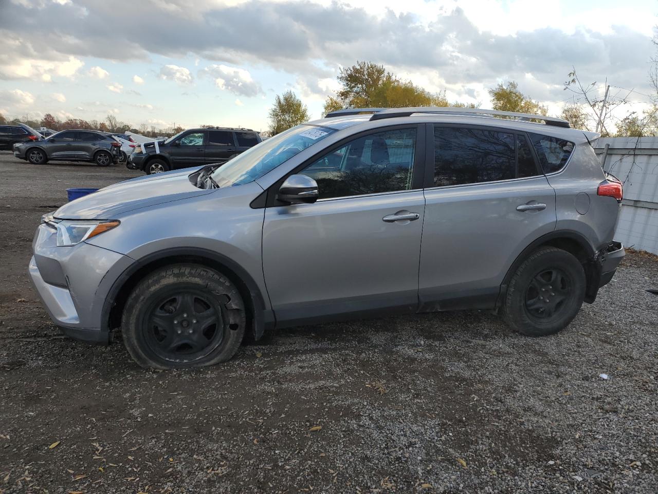 TOYOTA RAV4 LE