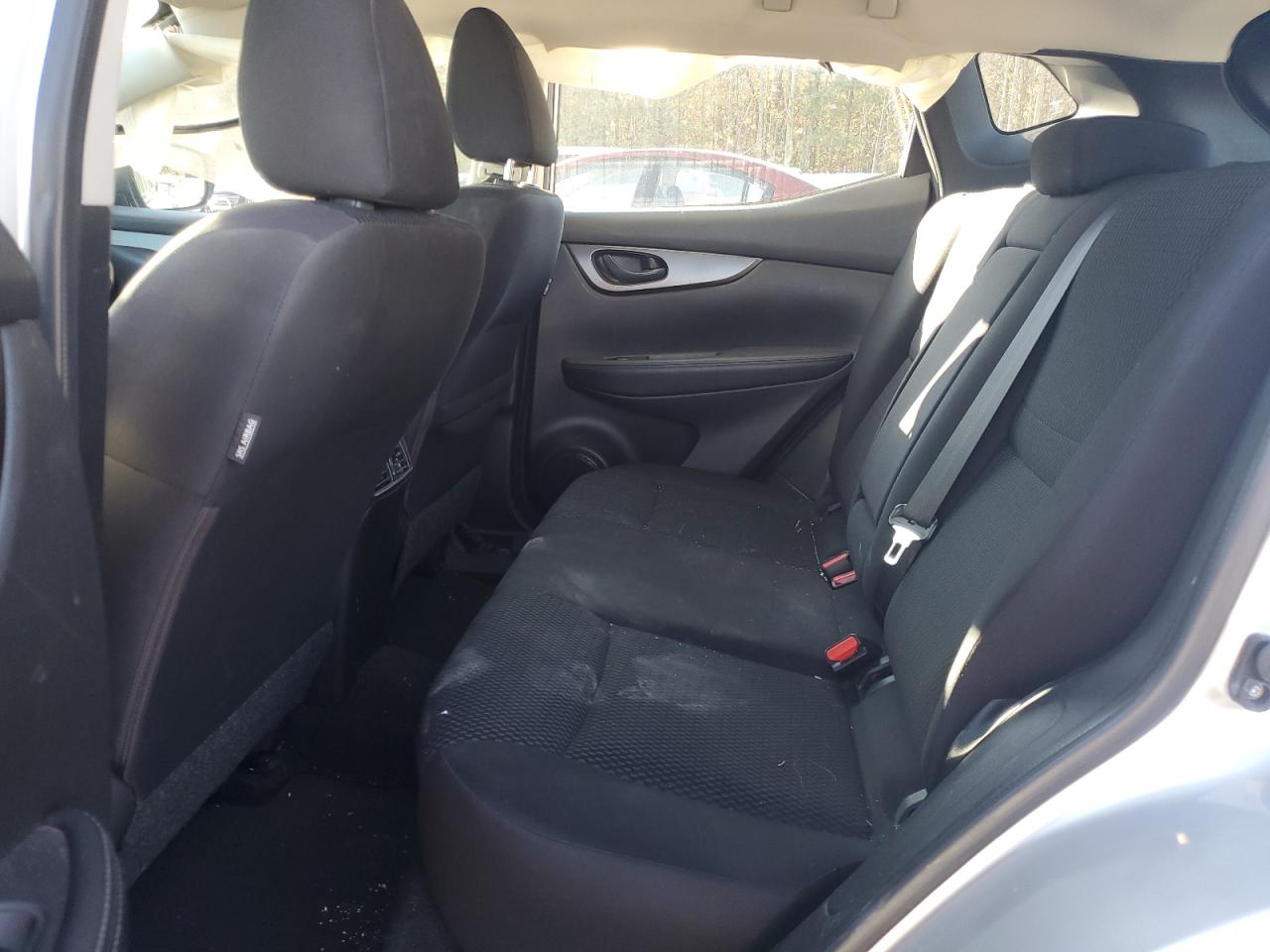 NISSAN ROGUE SPORT S