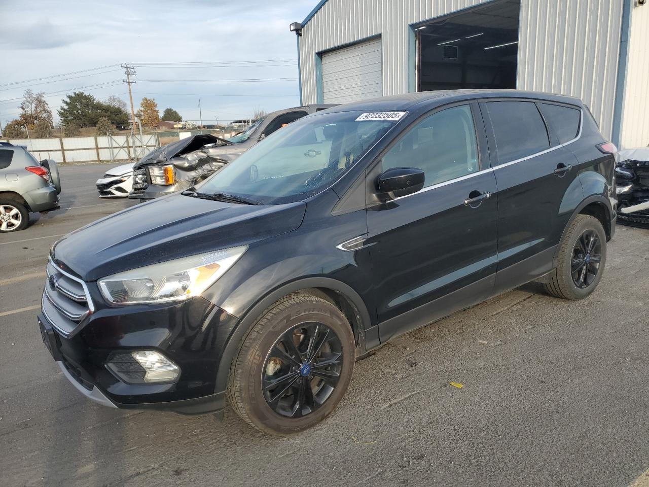 Lot #3310359954 2017 FORD ESCAPE SE