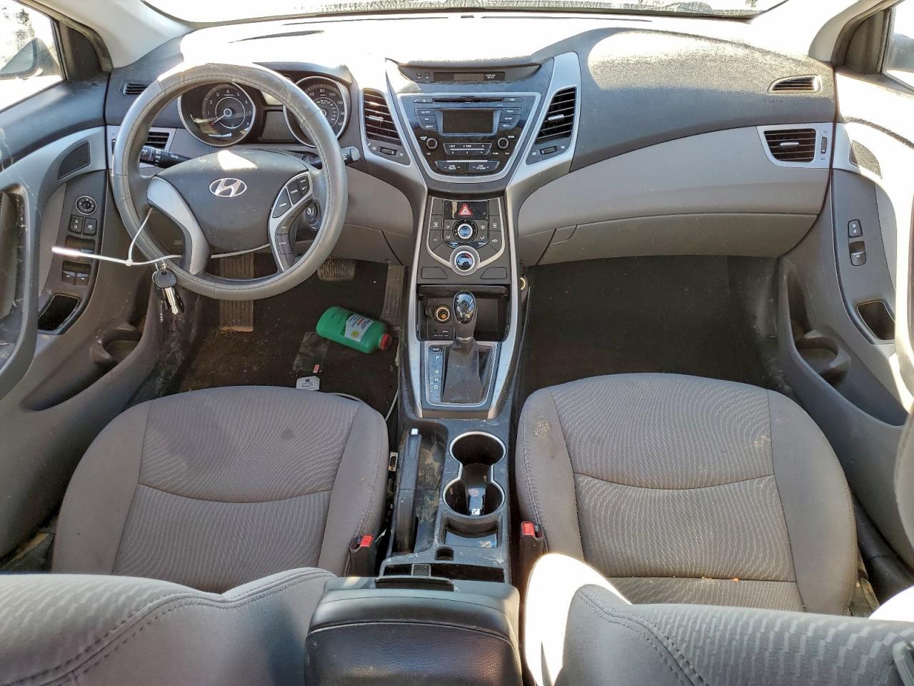 Lot #3302930617 2016 HYUNDAI ELANTRA SE