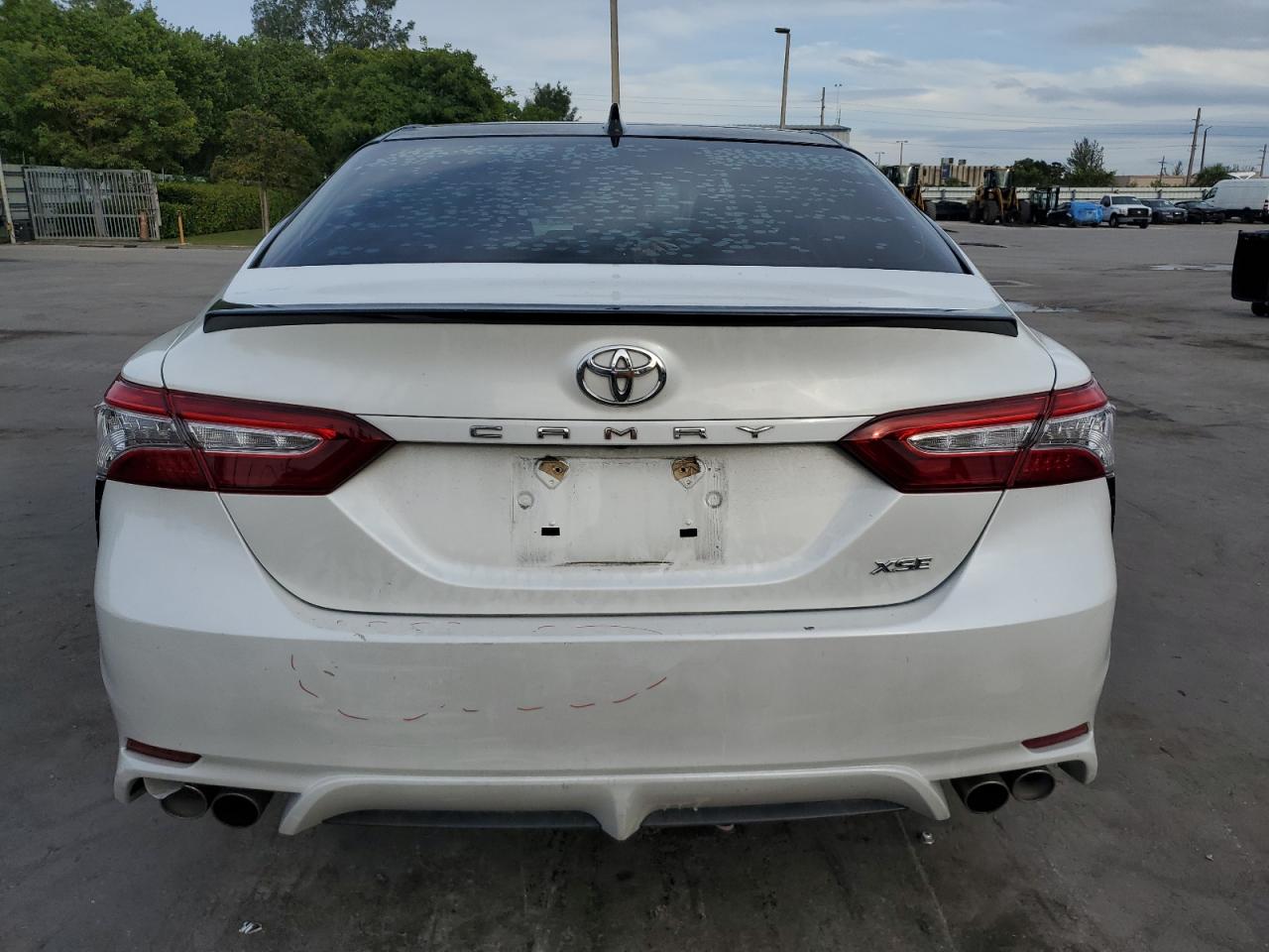 TOYOTA CAMRY XSE