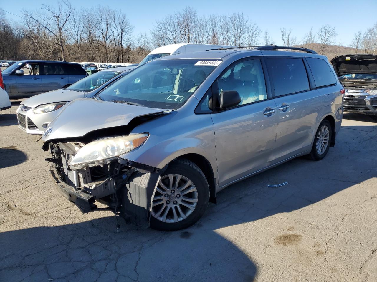 TOYOTA SIENNA XLE