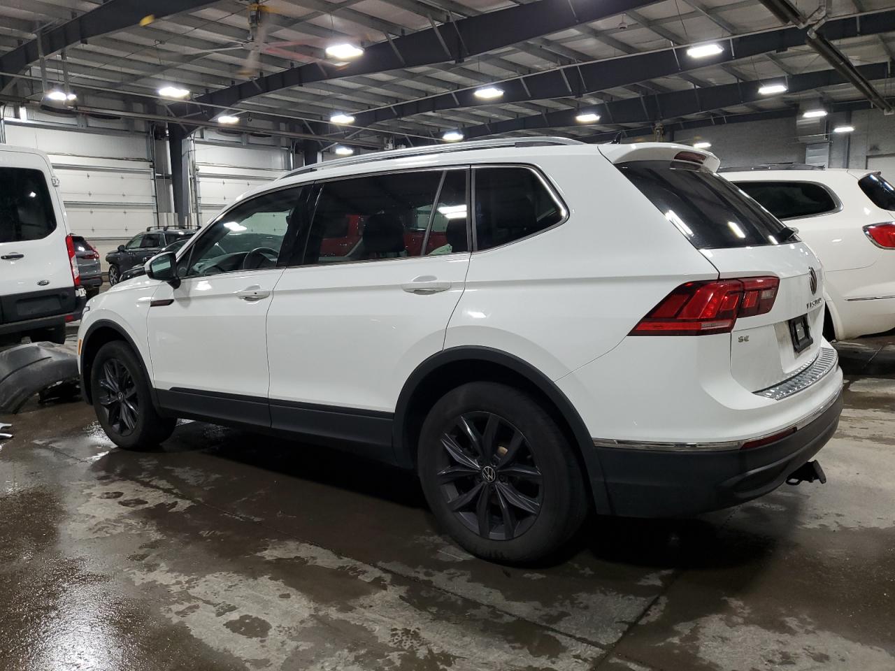 VOLKSWAGEN TIGUAN SE