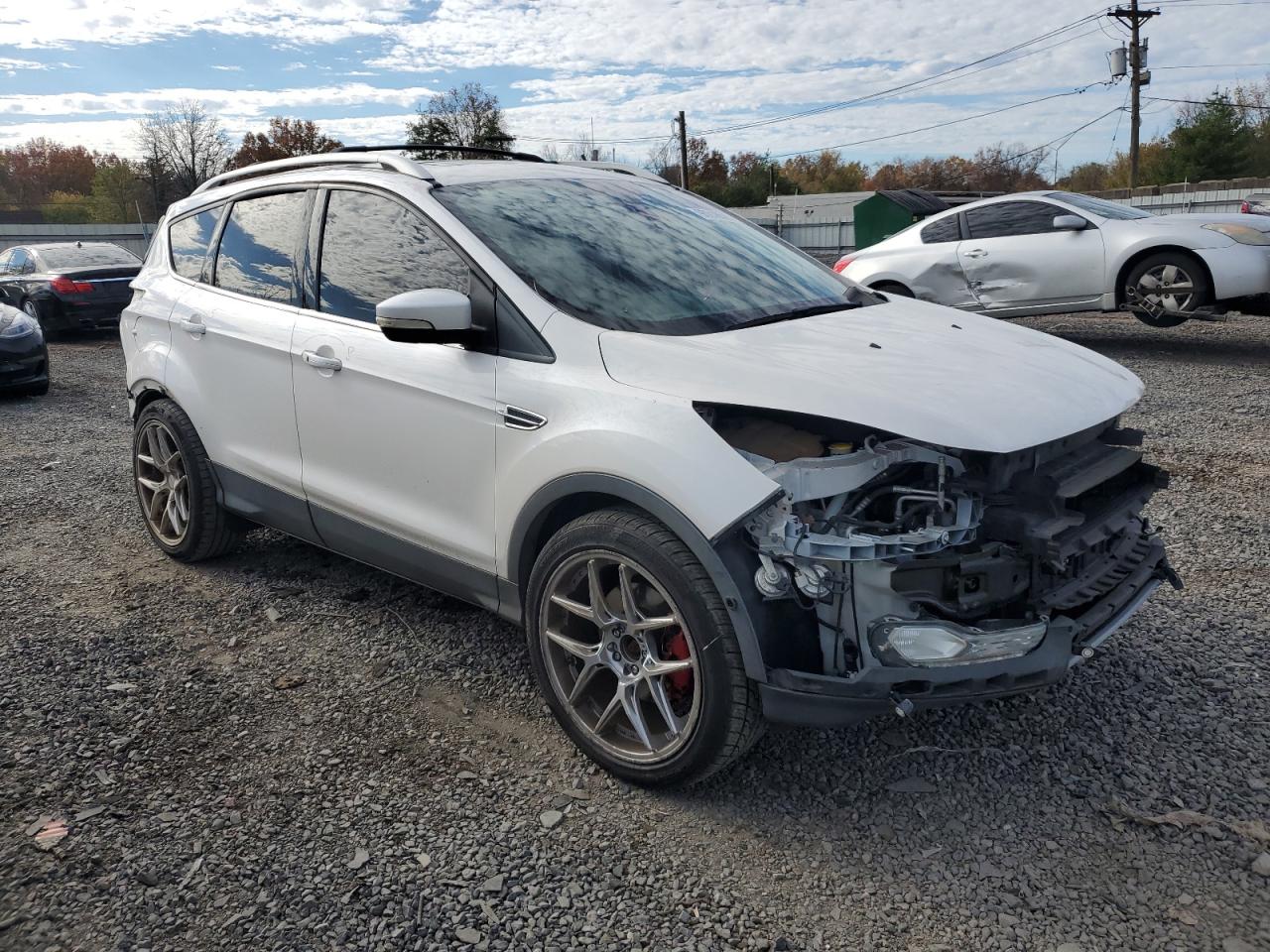 FORD ESCAPE TITANIUM