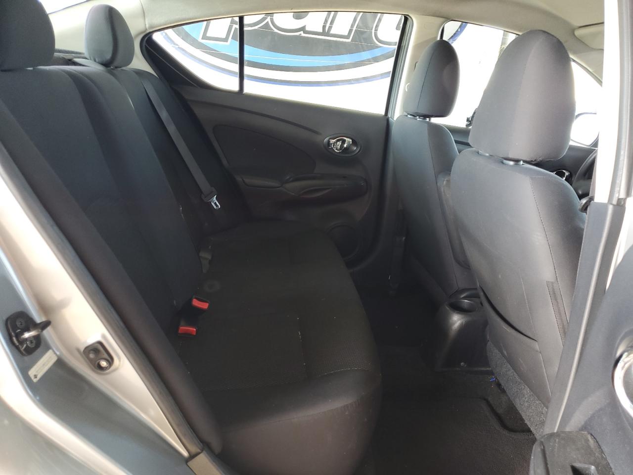 NISSAN VERSA S
