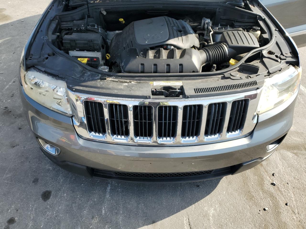 JEEP GRAND CHEROKEE LAREDO