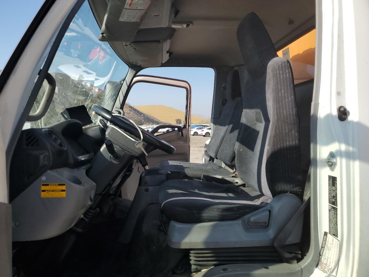 Lot #3293268464 2018 HINO 195