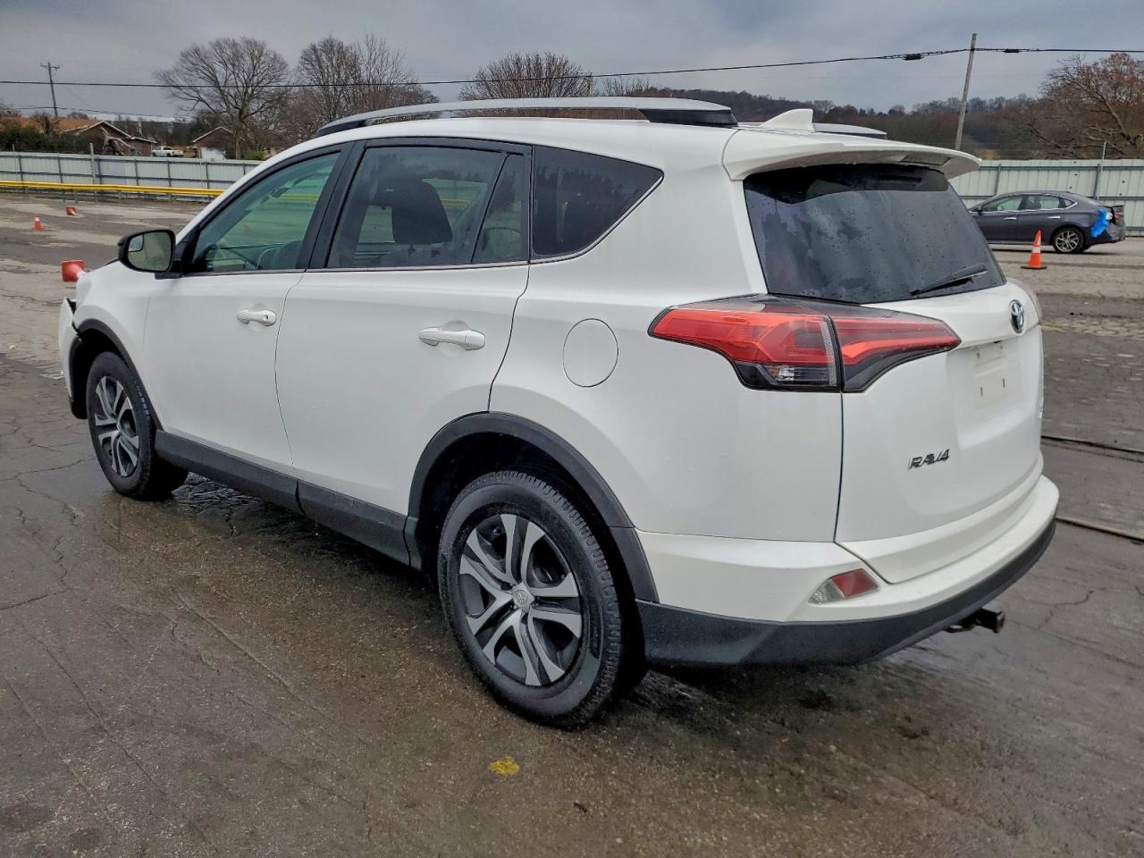 TOYOTA RAV4 LE