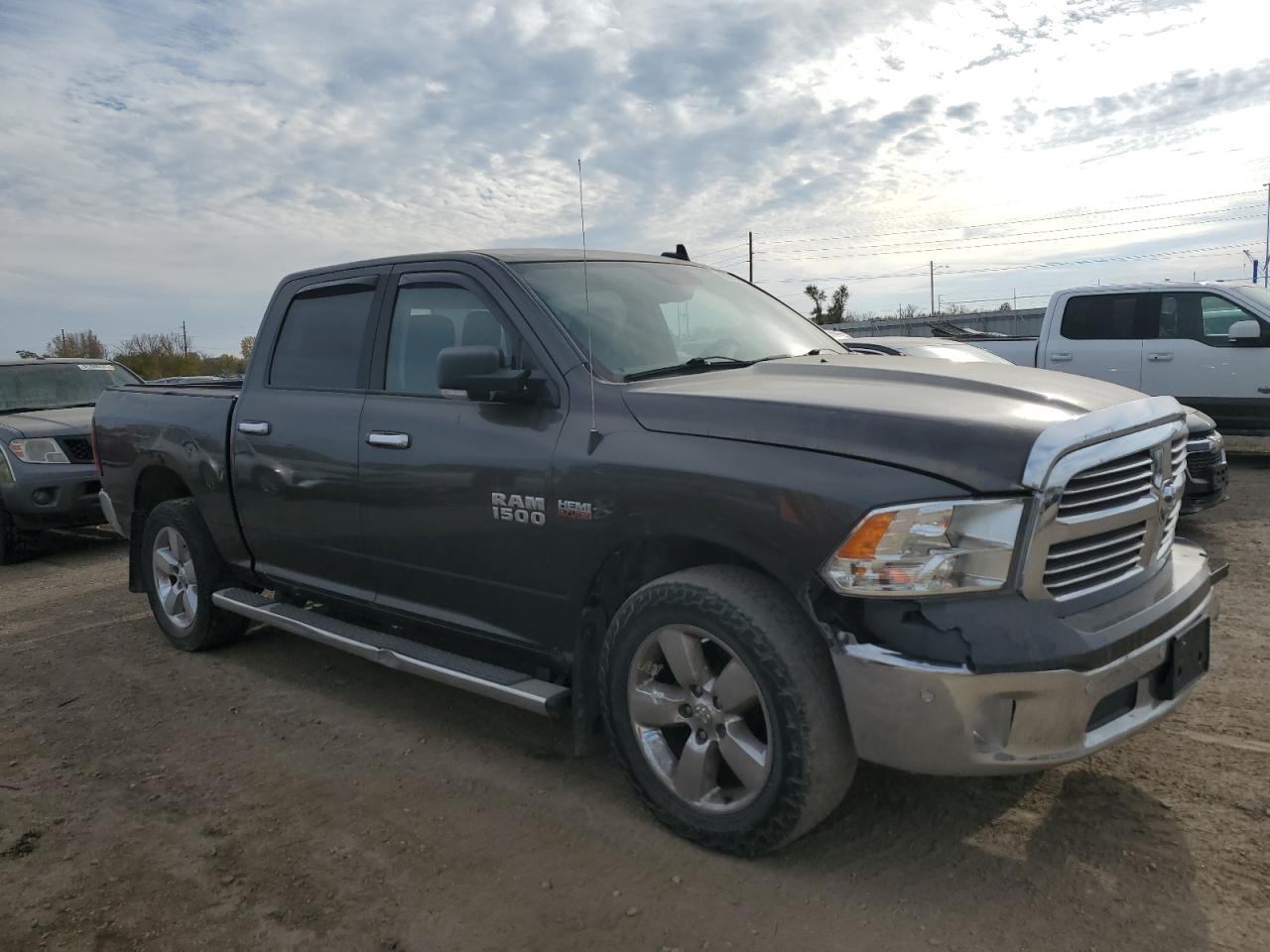 RAM 1500 SLT