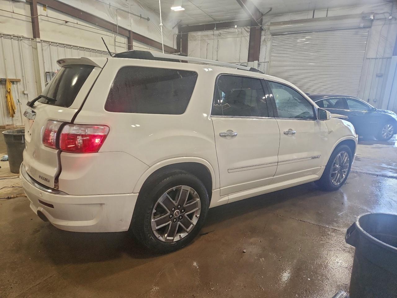 GMC ACADIA DENALI