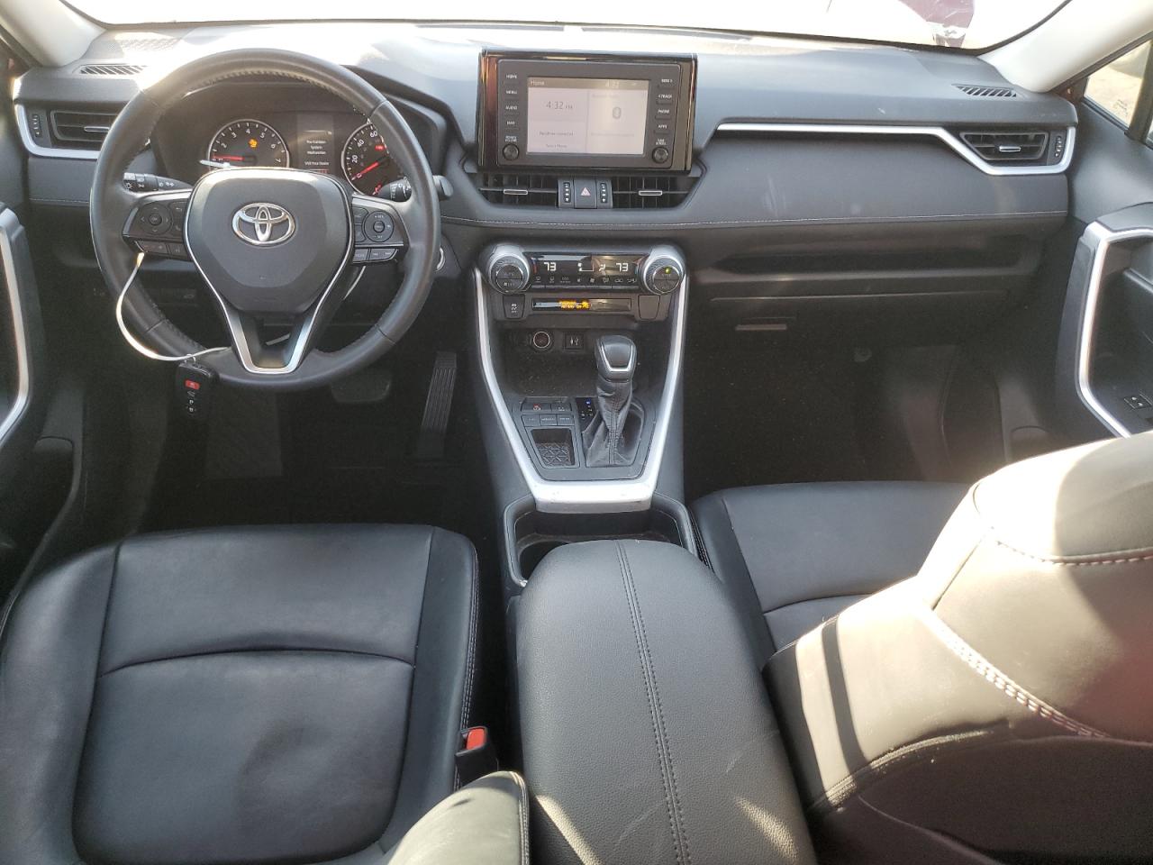 TOYOTA RAV4 XLE PREMIUM
