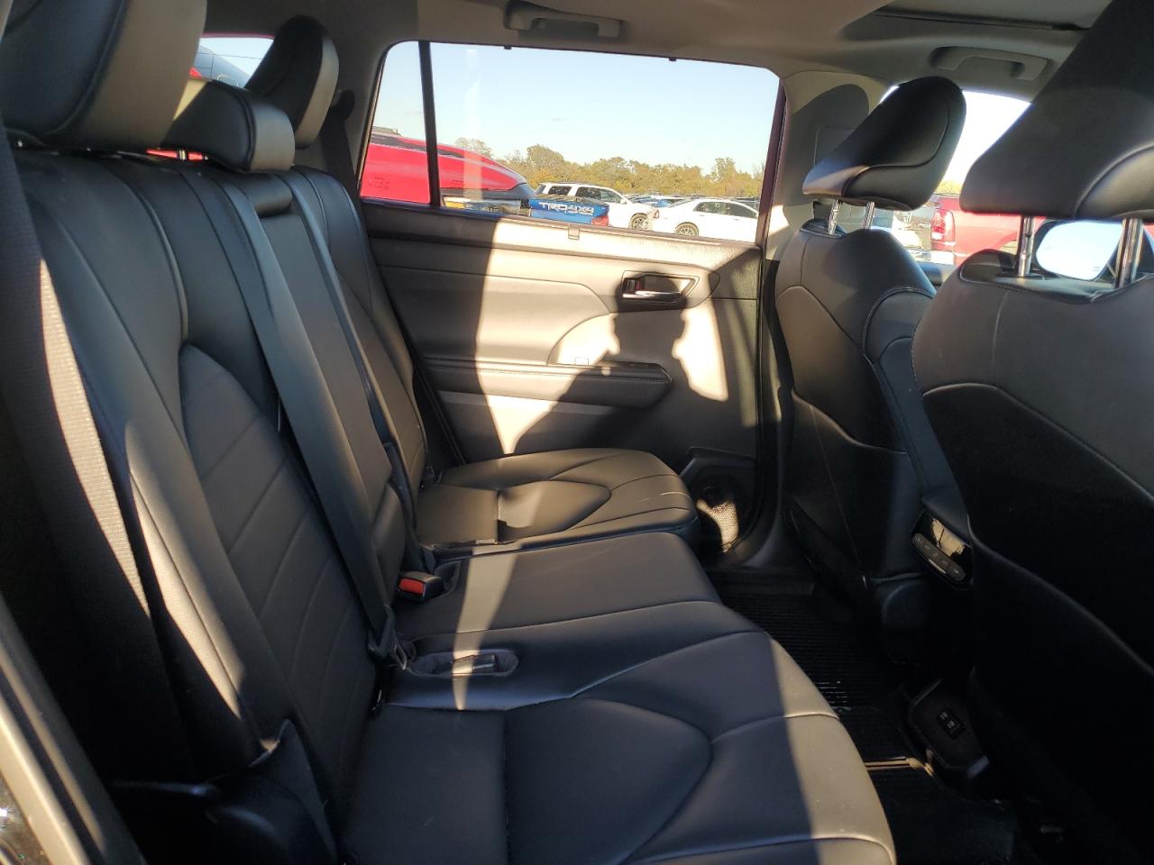 TOYOTA HIGHLANDER XLE