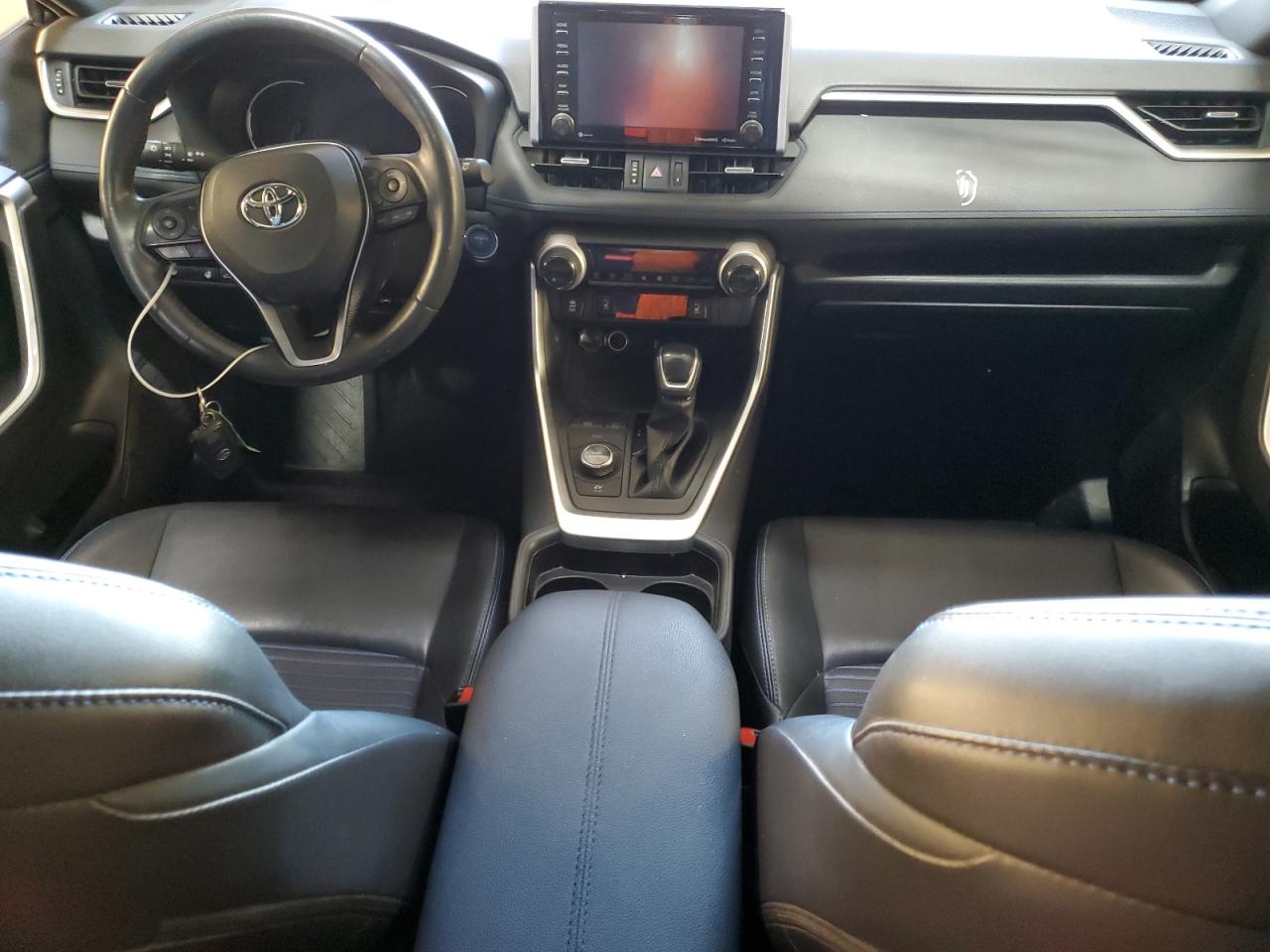 TOYOTA RAV4 XSE