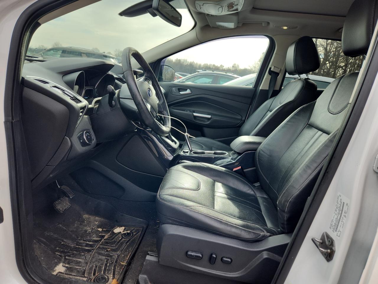 FORD ESCAPE TITANIUM