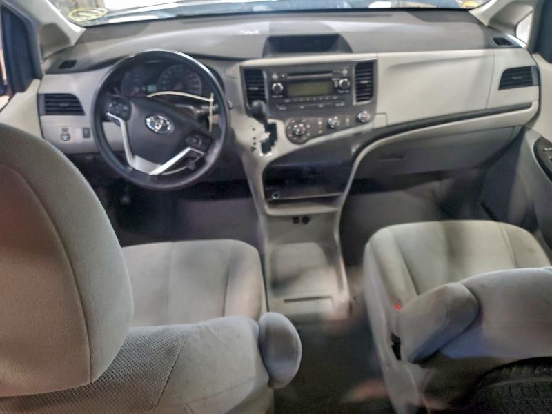 2011 TOYOTA SIENNA #3312435627