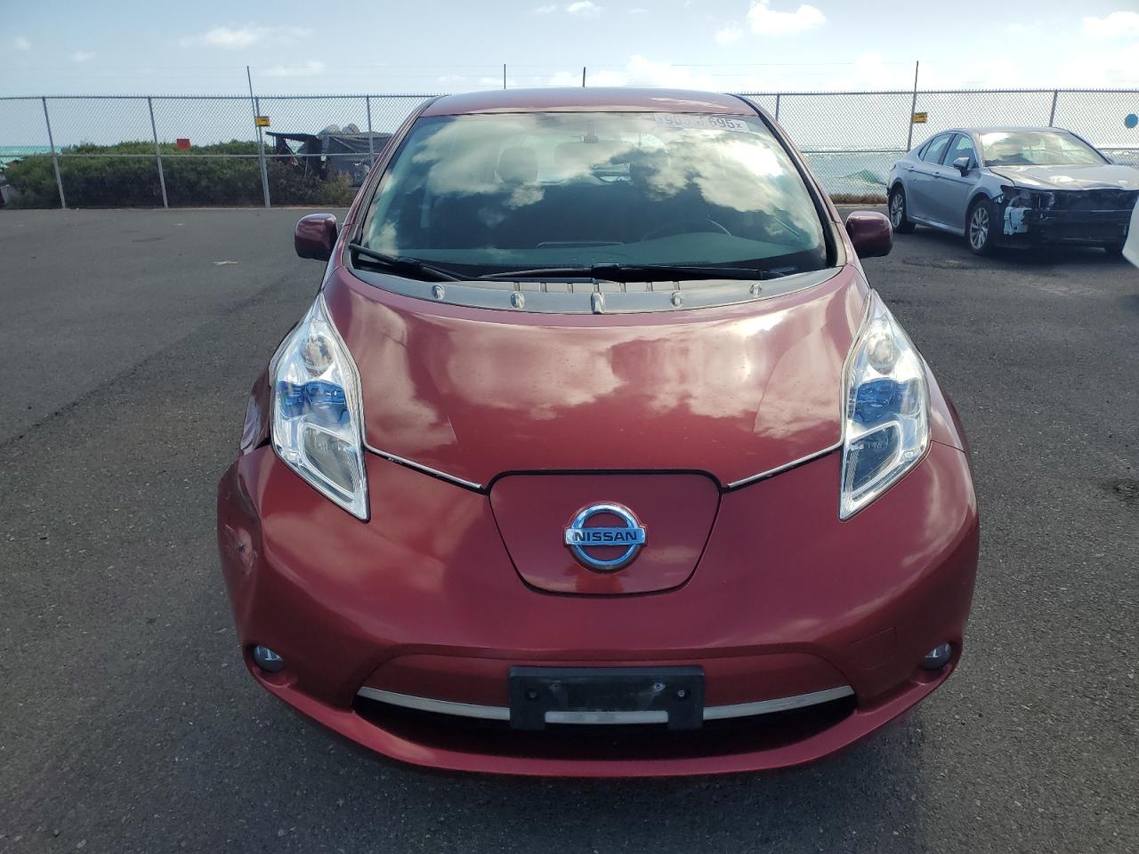 NISSAN LEAF S