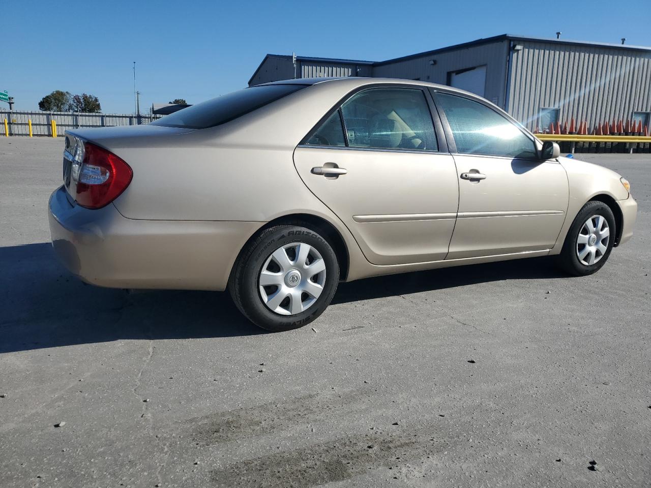 Lot #3301767332 2004 TOYOTA CAMRY LE
