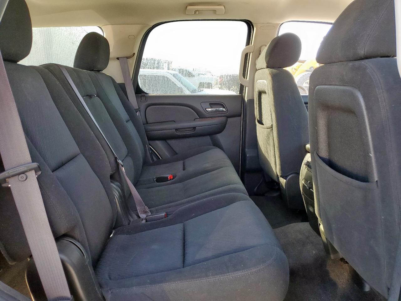 CHEVROLET TAHOE C1500 LS