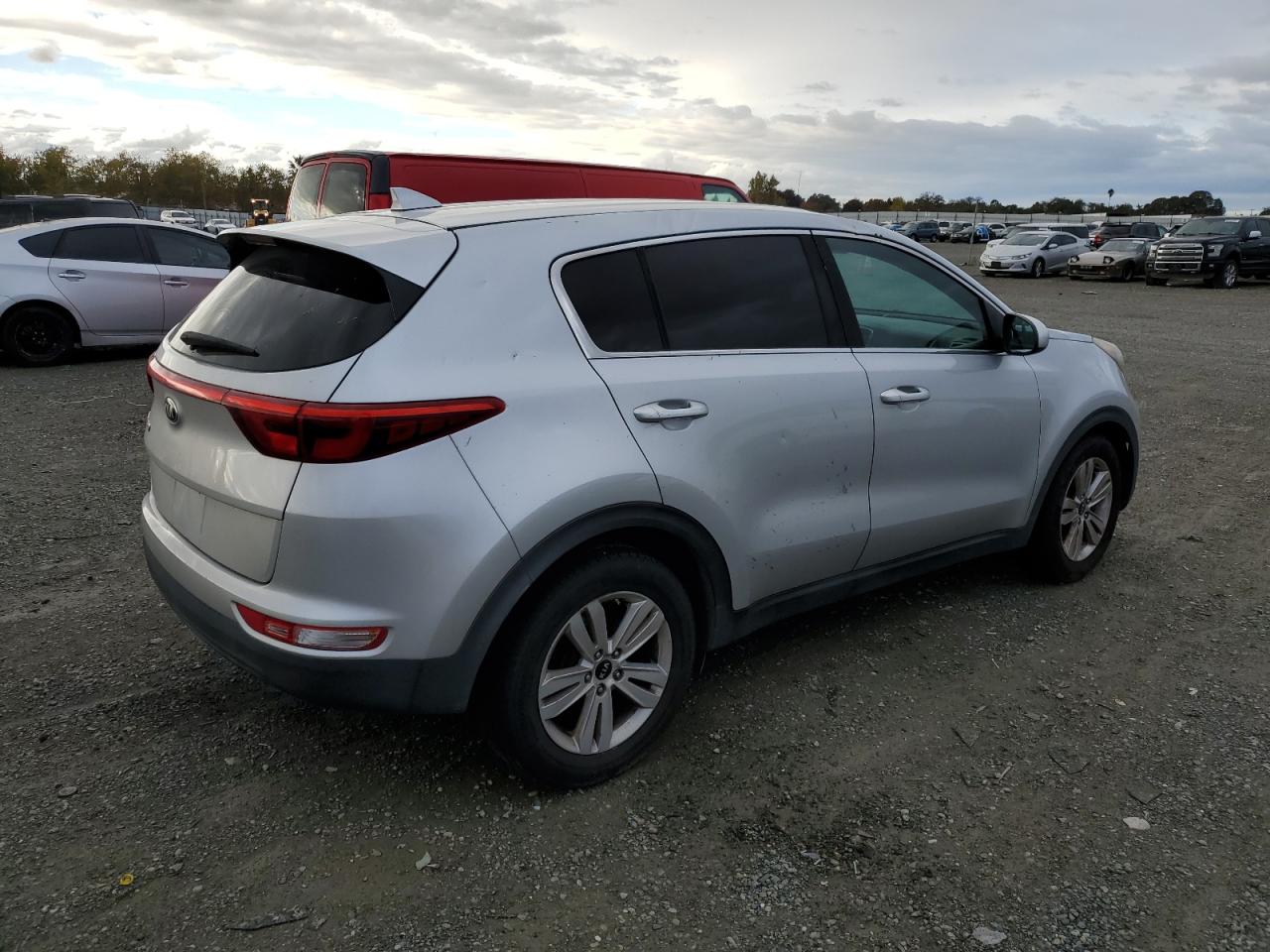KIA SPORTAGE LX