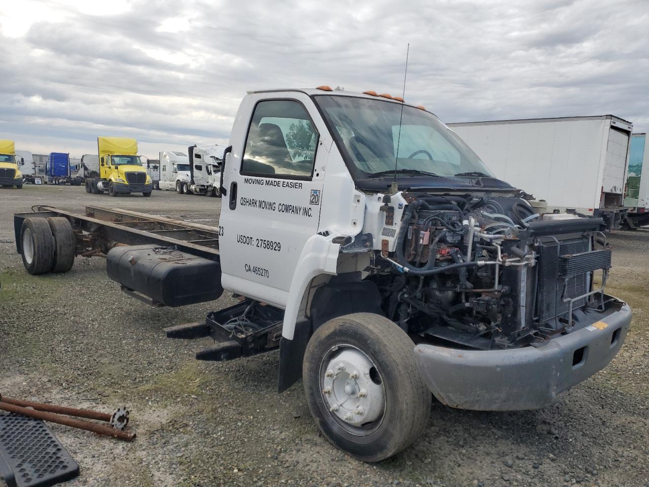 Lot #3298008176 2005 GMC C5500
