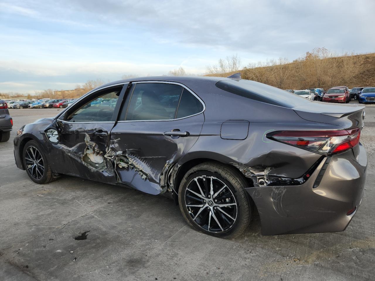 TOYOTA CAMRY SE NIGHT SHADE