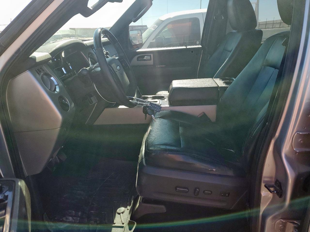 FORD EXPEDITION LIMITED