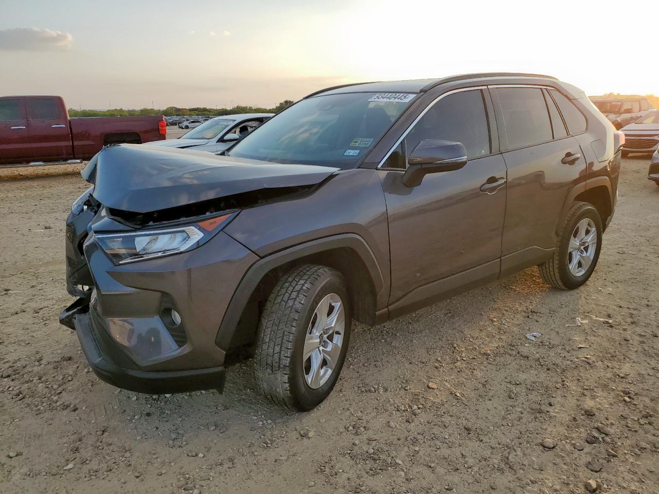 TOYOTA RAV4 XLE