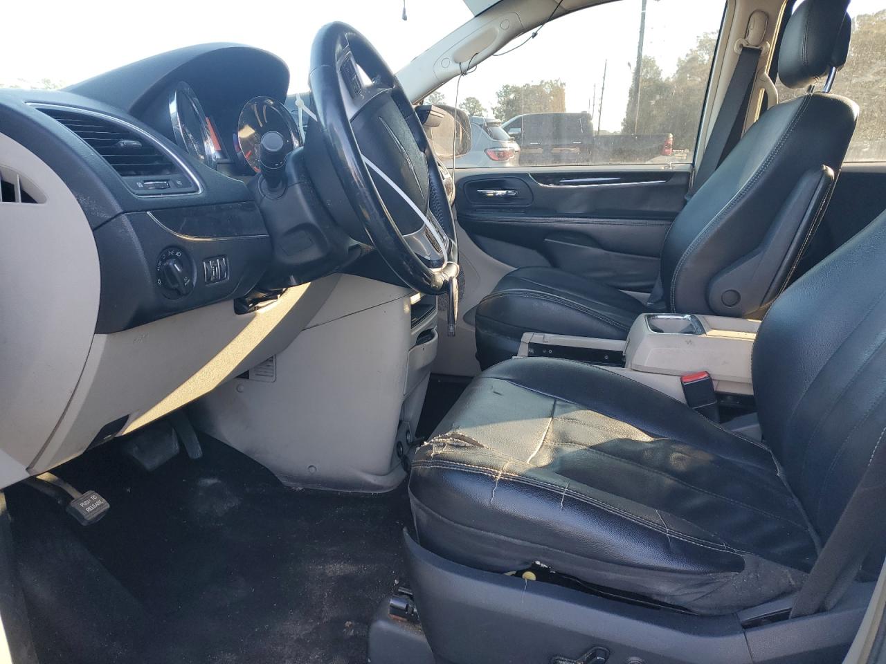 CHRYSLER TOWN & COUNTRY TOURING