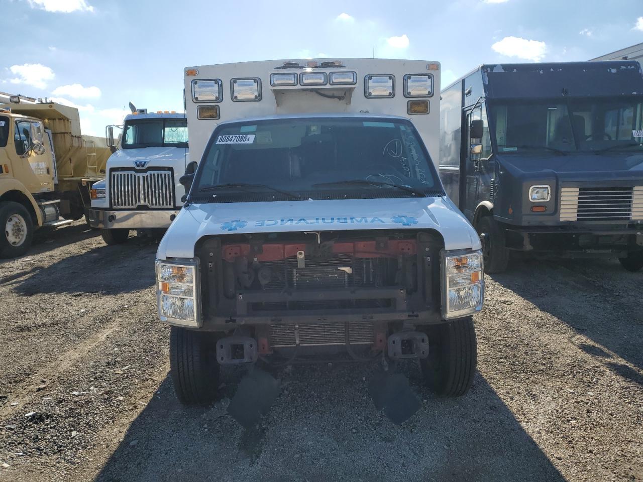 FORD ECONOLINE E450 SUPER DUTY CUTAWAY VAN