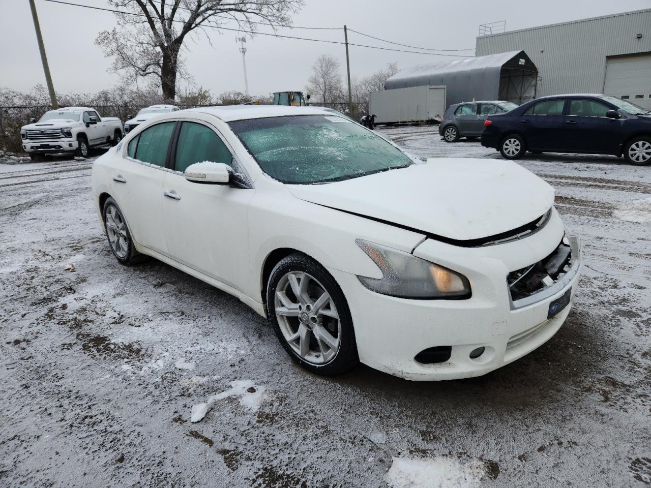NISSAN MAXIMA S