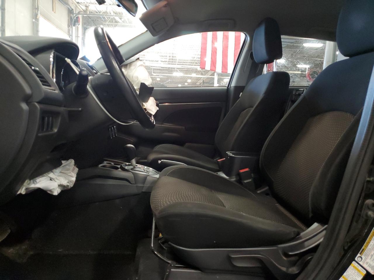 MITSUBISHI OUTLANDER ES