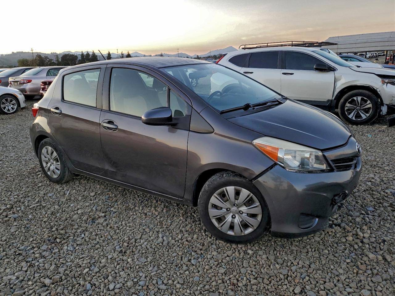 TOYOTA YARIS