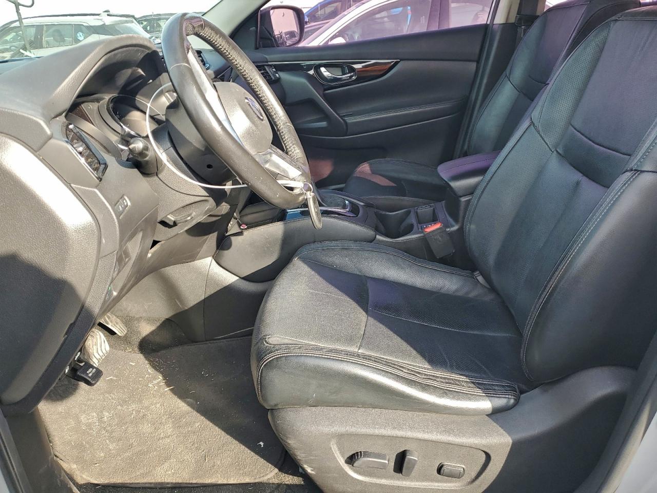 NISSAN ROGUE SPORT S