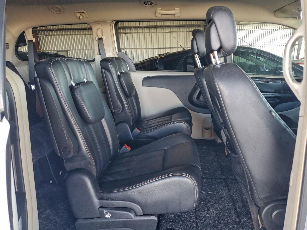 CHRYSLER TOWN & COUNTRY TOURING