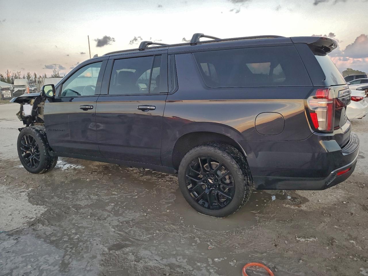 CHEVROLET SUBURBAN K1500 RST