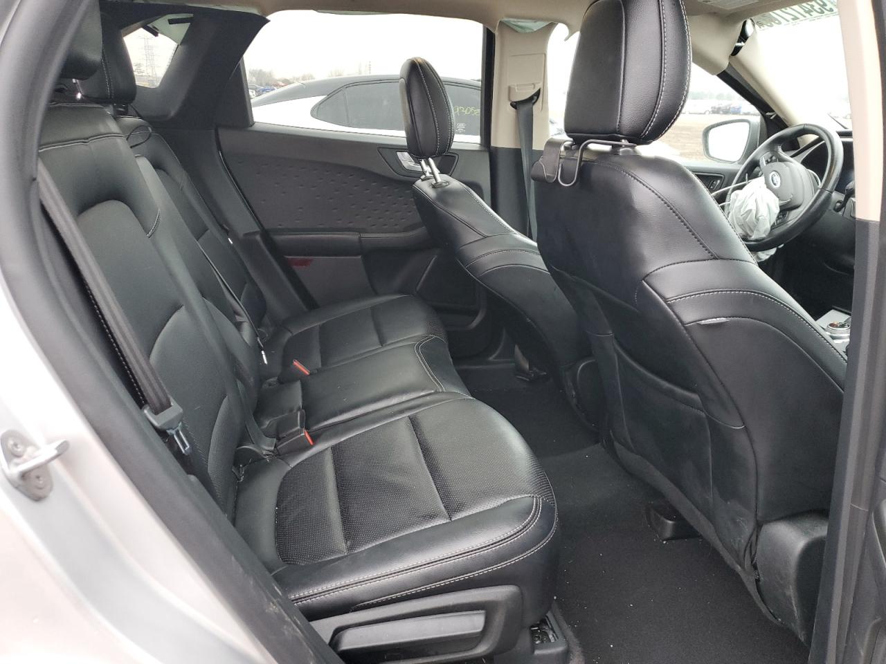 FORD ESCAPE SE SPORT