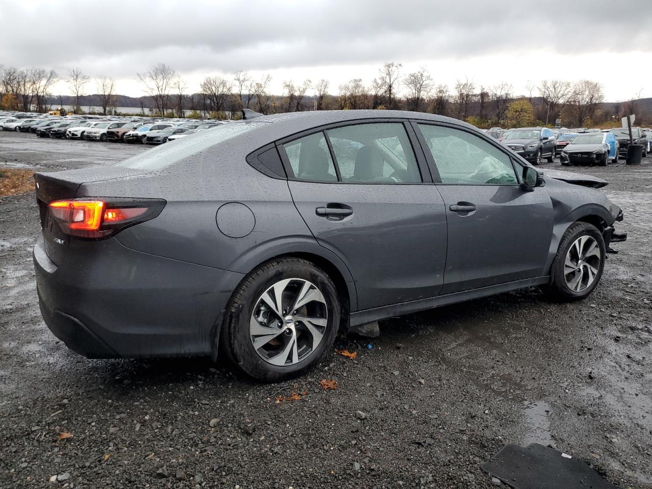 SUBARU LEGACY PREMIUM