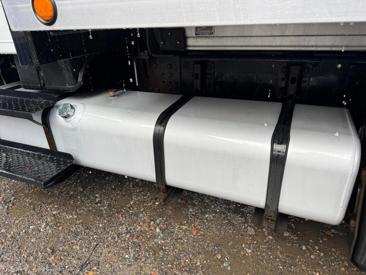 Lot #3284610350 2017 FREIGHTLINER M2 106 MED